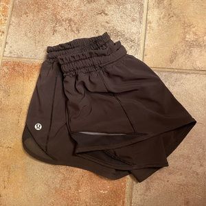 Lululemon hottie hot shorts, low-rise, lined, 2.5 inch, size 4, black